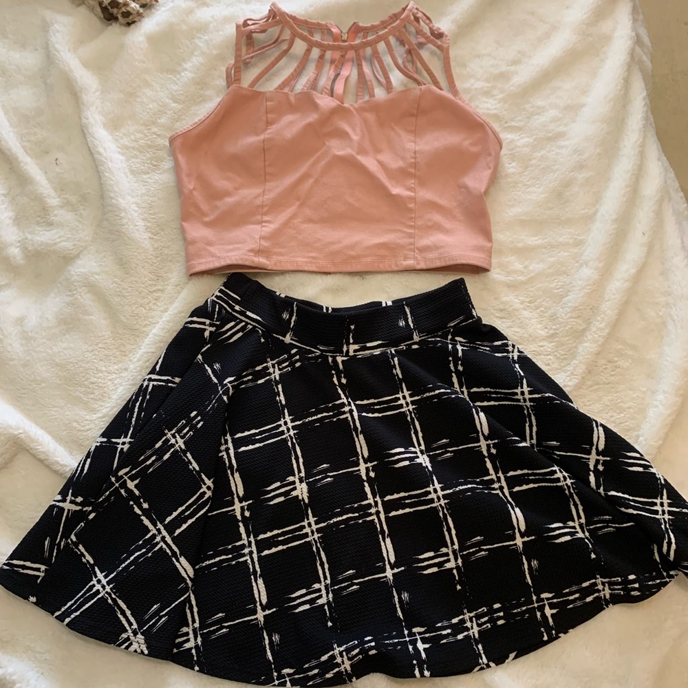 Crop top and skirt set different sizes